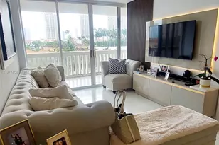 1000 W Island Blvd, Aventura, FL 33160 - Photo 6