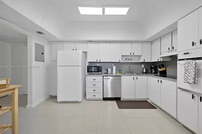 19370 Collins Ave #708, Sunny Isles Beach, FL 33160 - Photo 10