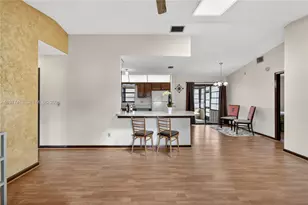 281 NE Greenbrier Ave, Port Saint Lucie, FL 34983 - Photo 4