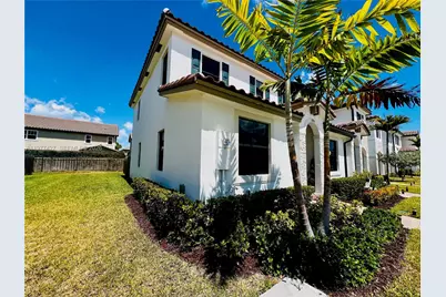 11715 SW 245th Ter, Homestead, FL 33032 - Photo 2