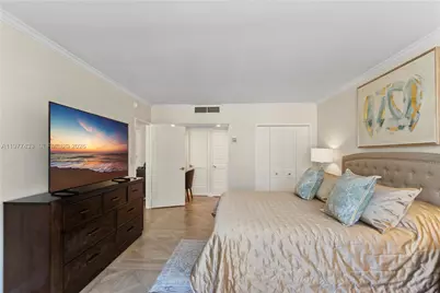 5700 Collins Ave #3A, Miami Beach, FL 33140 - Photo 30