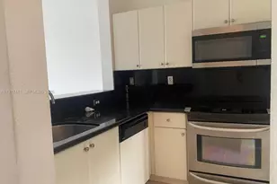 17630 NW 73rd Ave, Hialeah, FL 33015 - Photo 4