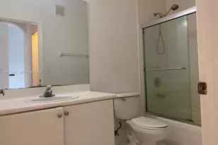 17630 NW 73rd Ave, Hialeah, FL 33015 - Photo 16