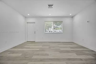 1401 NE 152nd St, North Miami Beach, FL 33162 - Photo 8