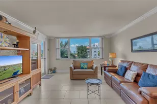 3180 S Ocean Dr, Hallandale Beach, FL 33009 - Photo 18