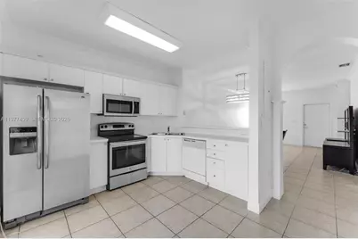 17040 SW 137th Pl, Miami, FL 33177 - Photo 6