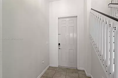 2380 NE 1st St, Homestead, FL 33033 - Photo 4