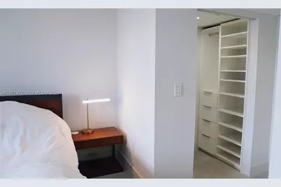 540 Brickell Key Dr #1711, Miami, FL 33131 - Photo 18