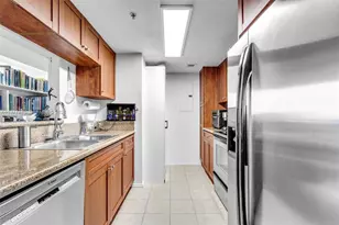 36 NW 6th Ave, Miami, FL 33128 - Photo 10