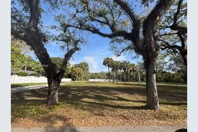 9506 SW 57th Ave, Pinecrest, FL 33156 - Photo 2