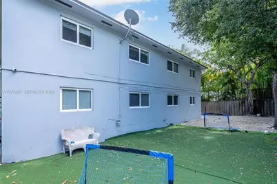661 NE 61st St, Miami, FL 33137 - Photo 6