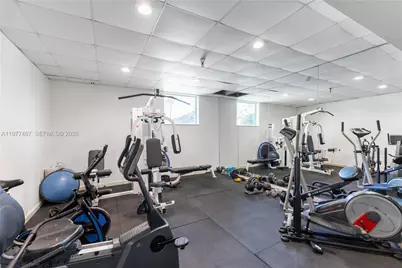 7800 Collins Ave #302, Miami Beach, FL 33141 - Photo 26