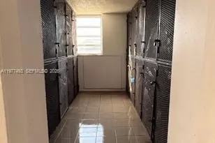 8895 Fontainebleau Blvd, Miami, FL 33172 - Photo 36