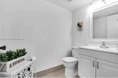 12696 NW 10th Ln, Miami, FL 33182 - Photo 34