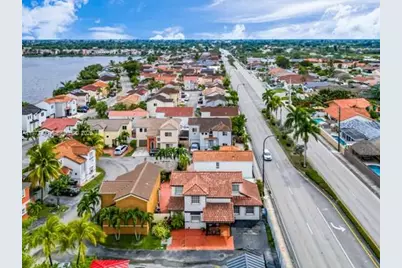 12696 NW 10th Ln, Miami, FL 33182 - Photo 2