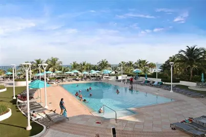 100 Lincoln Rd #304, Miami Beach, FL 33139 - Photo 14