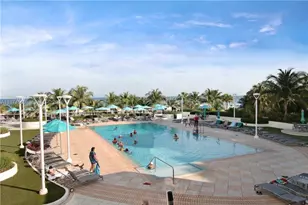 100 Lincoln Rd, Miami Beach, FL 33139 - Photo 14