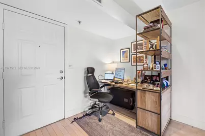 1621 Bay Rd #505, Miami Beach, FL 33139 - Photo 16