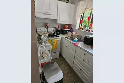 1434 NW 2nd St #8, Miami, FL 33125 - Photo 2