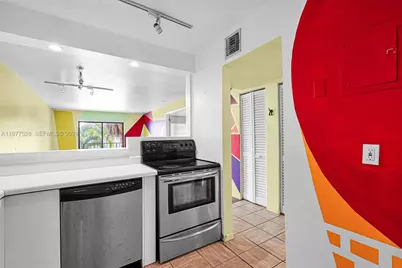 950 Euclid Ave #306, Miami Beach, FL 33139 - Photo 10