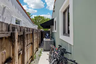 441 SW 27th Rd, Miami, FL 33129 - Photo 42