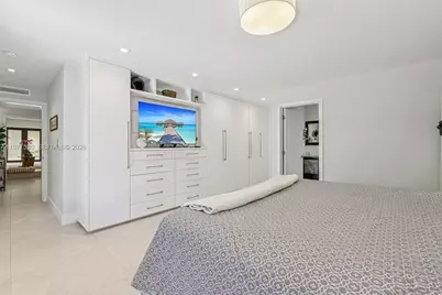 441 SW 27th Rd, Miami, FL 33129 - Photo 20