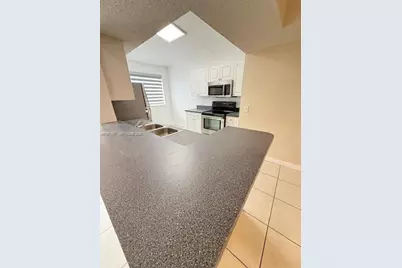 150 NW 96th Ave #9-302, Pembroke Pines, FL 33024 - Photo 6