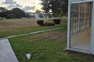 8300 Sands Point Blvd, Tamarac, FL 33321 - Photo 32