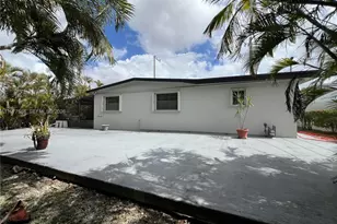 18160 NW 82nd Ave, Hialeah, FL 33015 - Photo 18