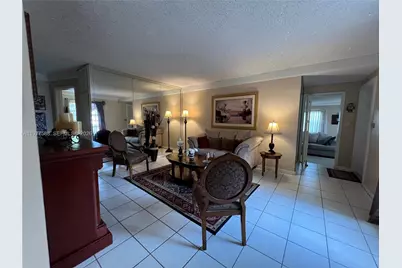 18160 NW 82nd Ave, Hialeah, FL 33015 - Photo 4