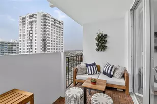 2780 NE 183rd St, Aventura, FL 33160 - Photo 8