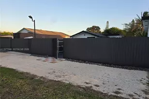 345 NW 5th Ave, Florida City, FL 33034 - Photo 4