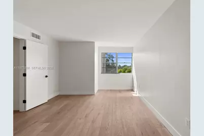 6902 N Kendall Dr #E403, Pinecrest, FL 33156 - Photo 10