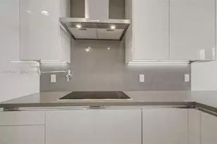 17475 Collins Ave, Miami Beach, FL 33160 - Photo 14