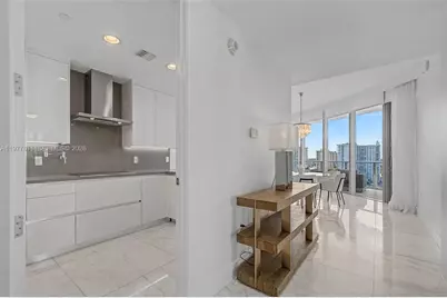 17475 Collins Ave #904, Miami Beach, FL 33160 - Photo 4