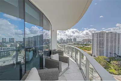 17475 Collins Ave #904, Miami Beach, FL 33160 - Photo 4