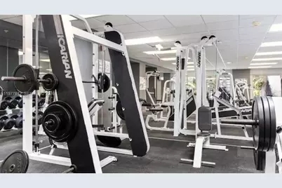 185 SE 14th Ter #812, Miami, FL 33131 - Photo 18