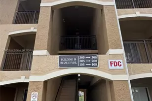 131 SW 117th Ave, Pembroke Pines, FL 33025 - Photo 2