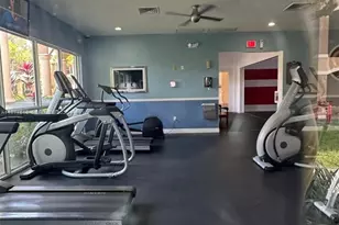 131 SW 117th Ave, Pembroke Pines, FL 33025 - Photo 32