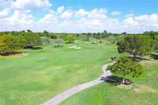 2418 Poinciana Ct, Weston, FL 33327 - Photo 4