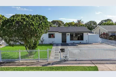 1318 13th St, West Palm Beach, FL 33401 - Photo 1