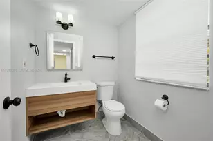 8600 NW 34th Pl, Sunrise, FL 33351 - Photo 14