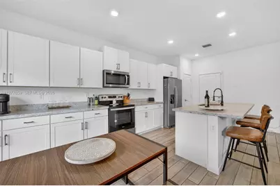 826 SE 17th St, Homestead, FL 33034 - Photo 12