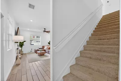 826 SE 17th St, Homestead, FL 33034 - Photo 6