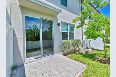 3506 Joshua Tree St #3506, Palm Springs, FL 33461 - Photo 2