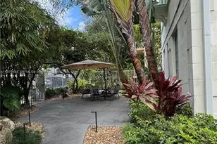 815 Euclid Ave, Miami Beach, FL 33139 - Photo 18