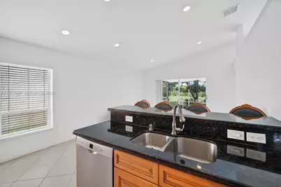 10624 Plainview Cir, Boca Raton, FL 33498 - Photo 10