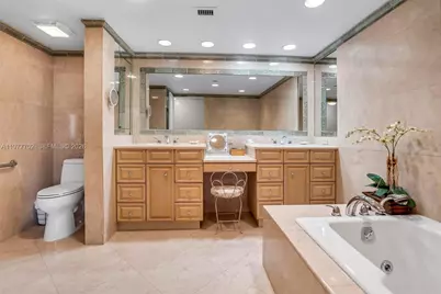 19707 Turnberry Way #22H, Aventura, FL 33180 - Photo 18