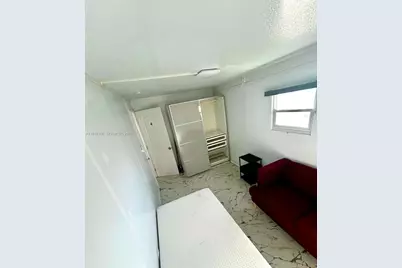 7110 Hope St, Hollywood, FL 33024 - Photo 8