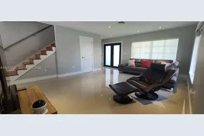 8826 NW 189th Ter, Hialeah, FL 33018 - Photo 12